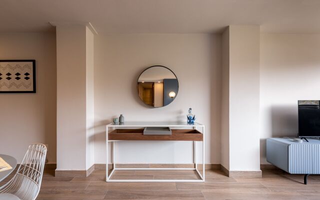 Casai Roma | 2BR | Vast Condo