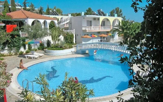 Pefkos Garden