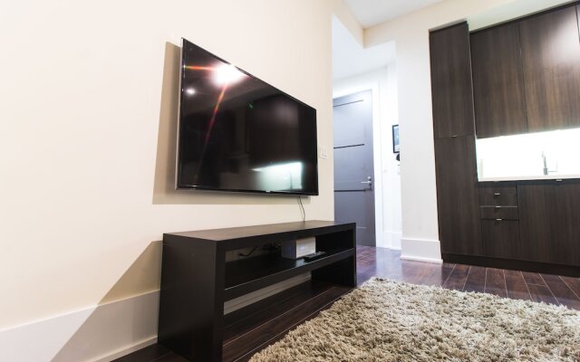 Luxury One Bedroom by Rogers Centre