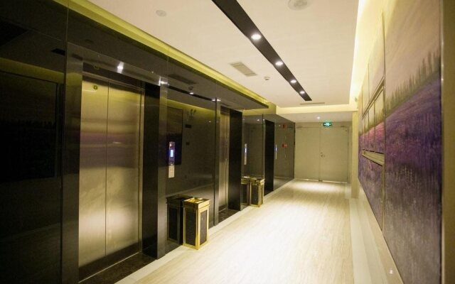 Lavande Hotel JHWG Metro Station