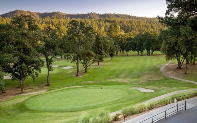 Bigfoot Retreat - Close to Golf and the Beach by Yosemite Region Resorts