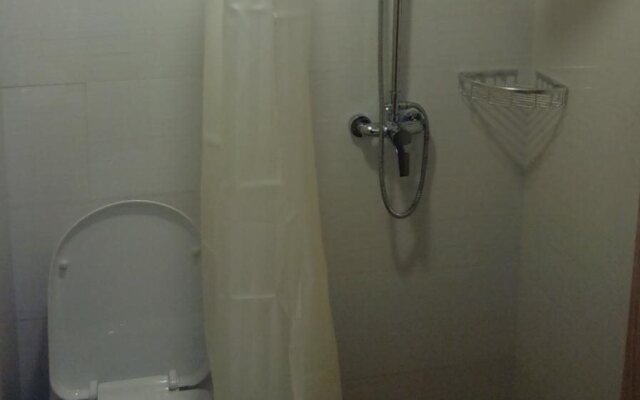 Lot 8 Serviced Apartments