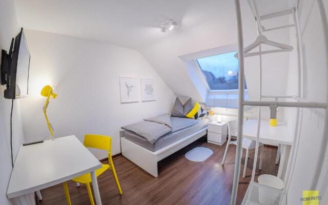 Micro Motel A-25