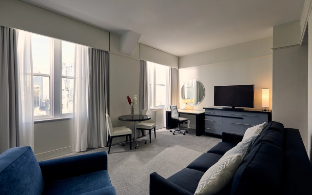 Loews Philadelphia Hotel