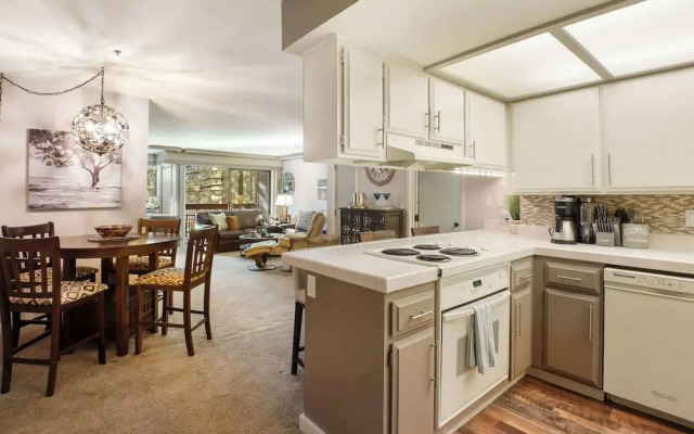 Escape to Incline Village! Min to Beach and Skiing