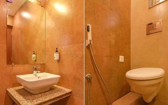 Fabhotel Restin