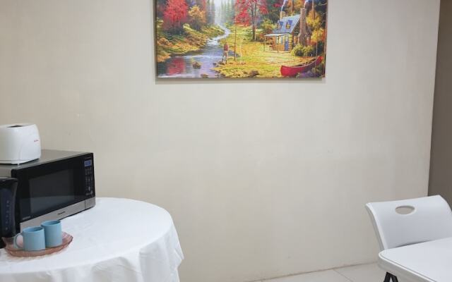 Queen's Comfort Inn