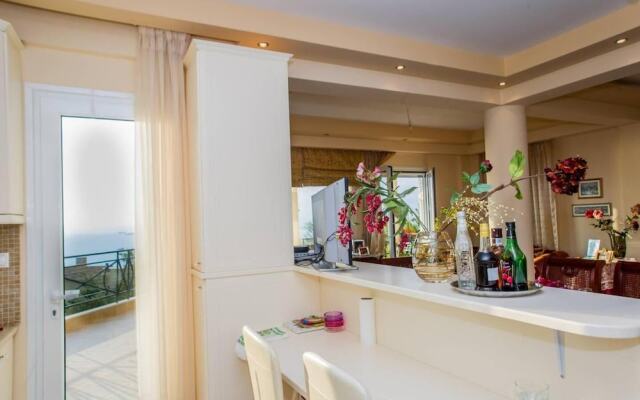 Verga Majestic Sunsets - Villa Close to the Beach