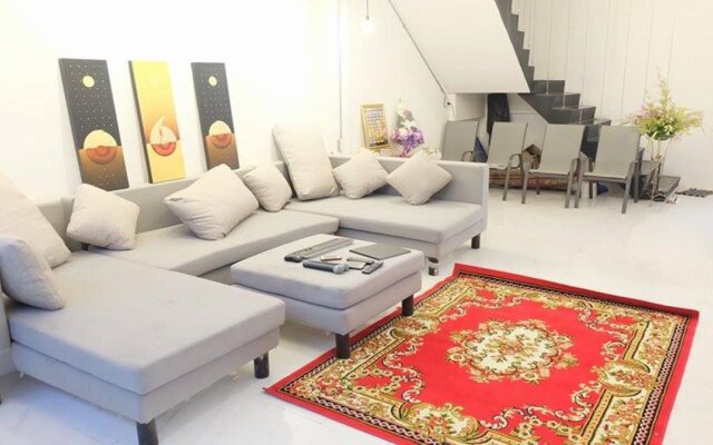 Zent & Bao Hostel