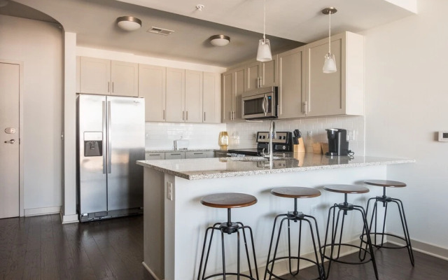 FRONTDESK Uptown Apts with City Views Charlotte