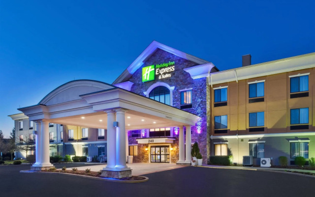 Holiday Inn Express & Suites Warminster - Horsham by IHG