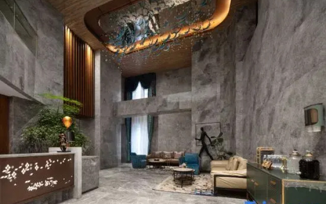 Royal•Garden Hotel