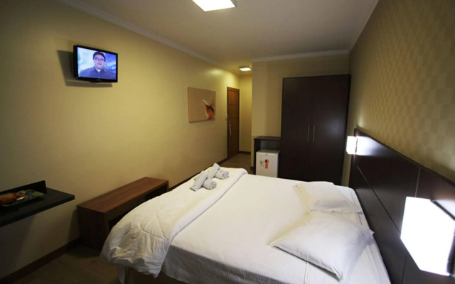 Sandri City Hotel