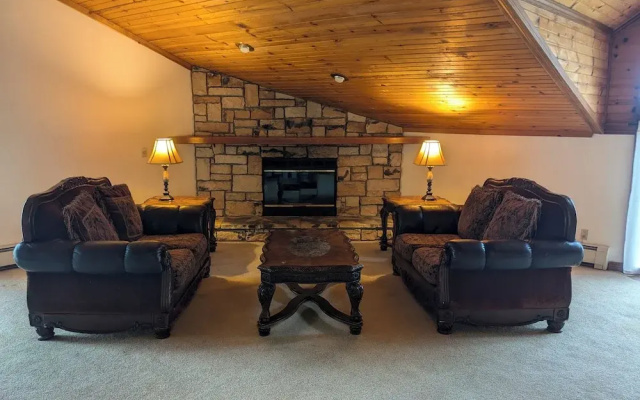 The Carriage House Inn Bed and Breakfast