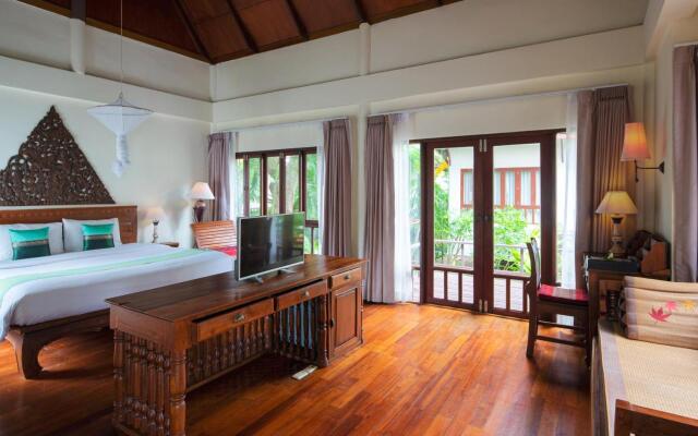 Royal Lanta Resort & Spa