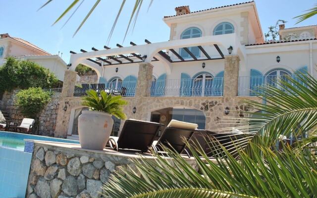 Villa La Casa by Amy Villas