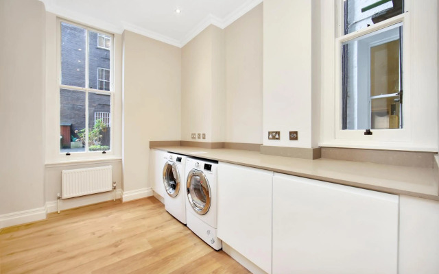 No 1 The Mansions by Mansley Serviced Apartments