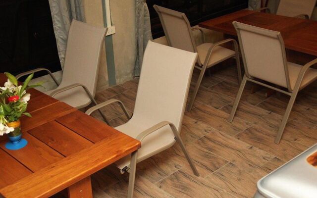 Baan Alisa Bed and Breakfast