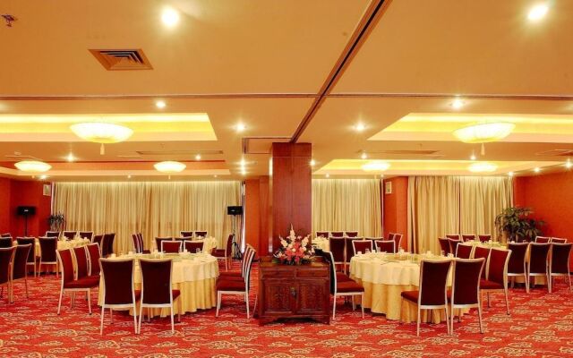 Jasper International Hotel