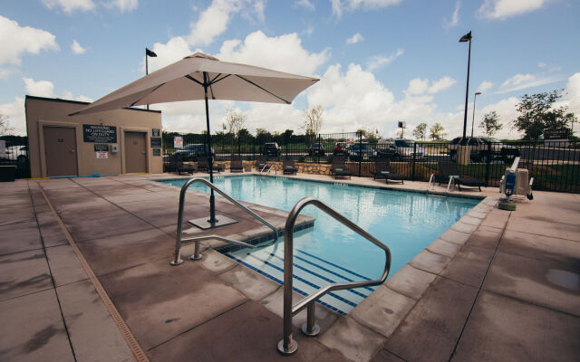 Residence Inn by Marriott Austin Airport