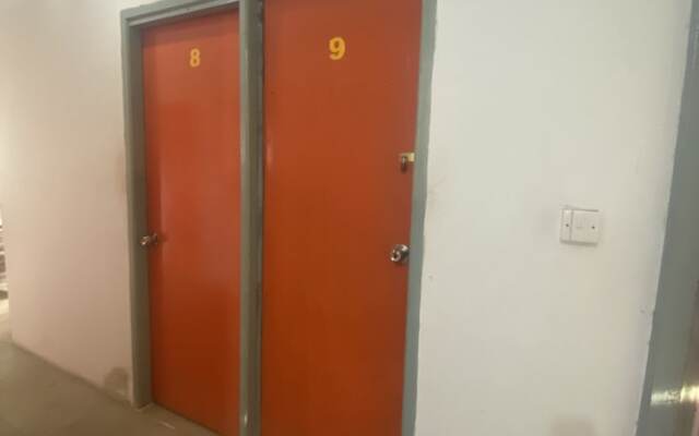 SPOT ON 93312 Homestay OrangeNearNagoya Hill Shopping Mall
