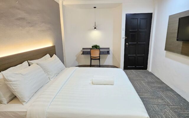 Luna Hotel by Moonknight