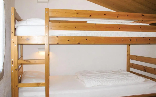 Holiday Home La Touche - IDR120