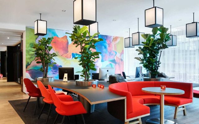 citizenM Schiphol Airport