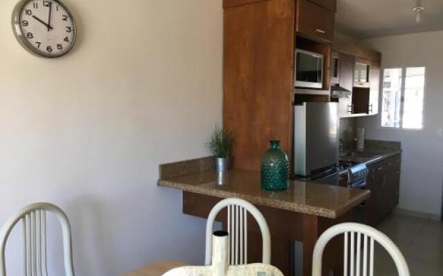 Fantastic & Cozy #3: Condo Close To the Beach