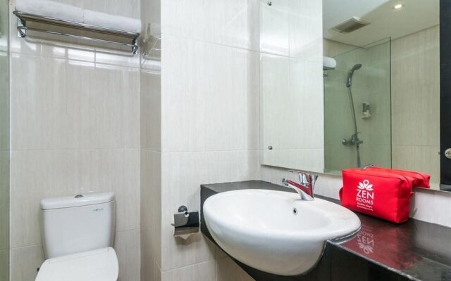 Hardys Rofa Hotel And Spa Legian by ZEN Rooms
