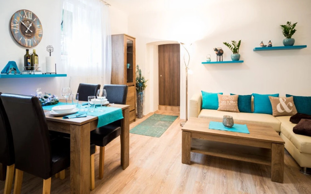 2 Bedroom Home near Prague Castle