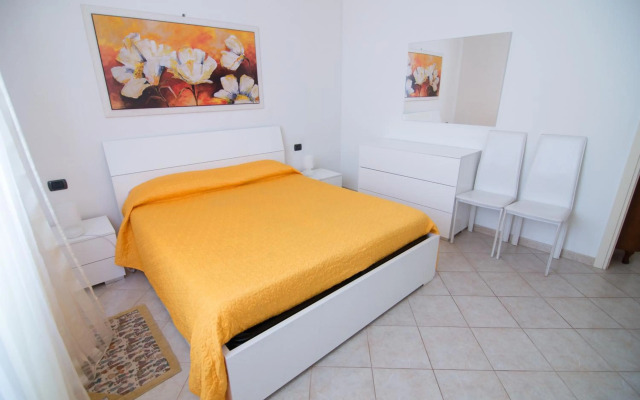 Silky House with Private Parking