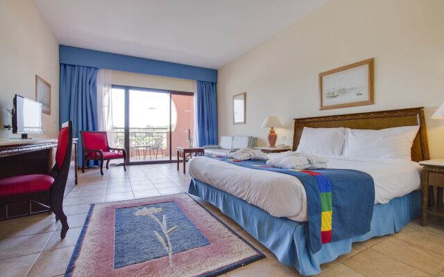 Parrotel Aquapark Resort