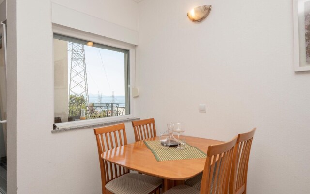 Nice Home in Makarska With Wifi and 1 Bedrooms