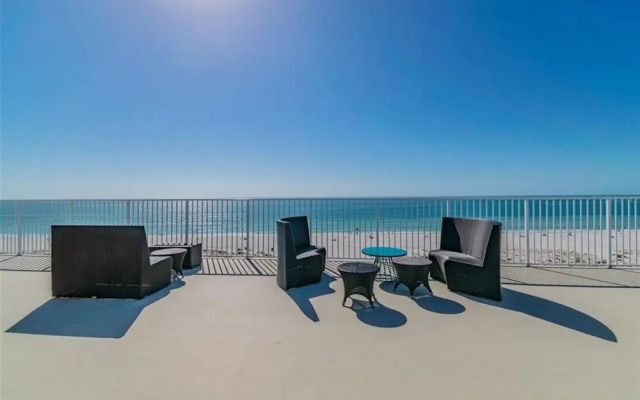 Oceana 204 East