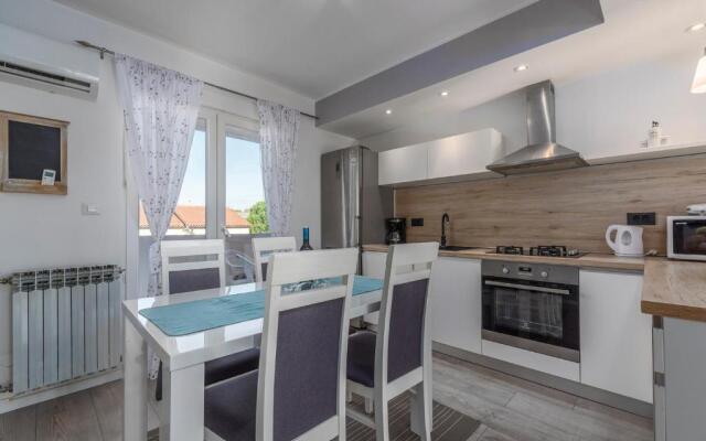 Apartment Bella with Balcony