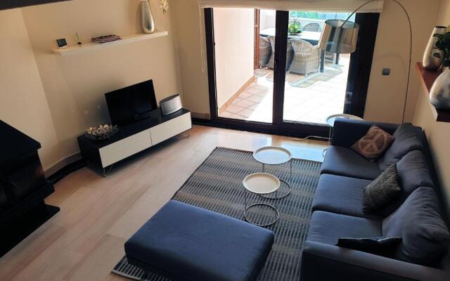 Beach Front Penthouse with Own Pool. BP8B