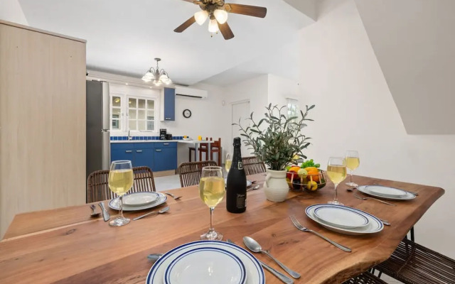 3BR Town Home in Gated Community Palm Beach