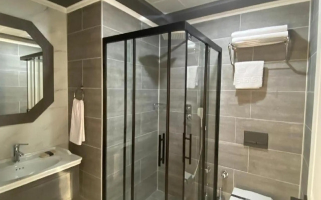 Nenessa Hotel