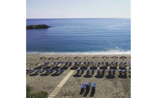 Manthos Blue Hotel