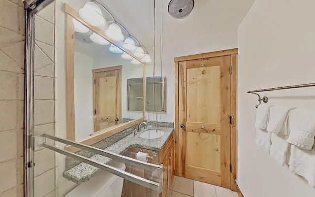 Sb206 2 Bedroom Condo