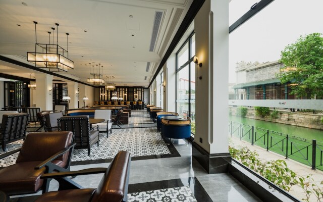 Chikan Gu Zheng Mei Tang Hotel