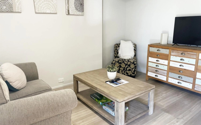 Bribie Beach Bungalow