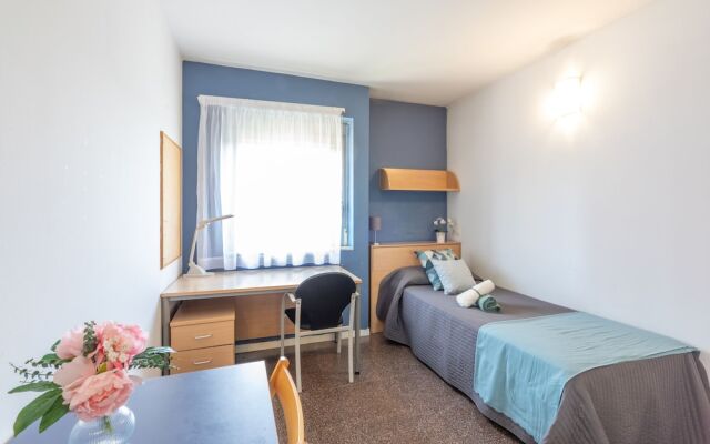 Residencia Universitaria La Ciutadella - Campus Accommodation