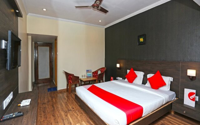 OYO 15468 Hotel Sharda