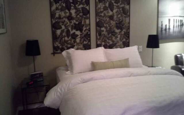 Suite Amour Hobby Farm and B & B