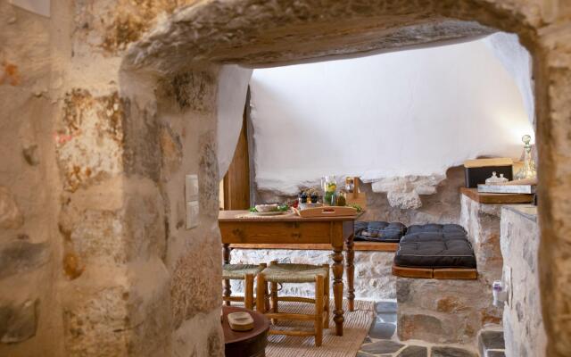 Dandy Villas Tower House Built in 17th Century Pool