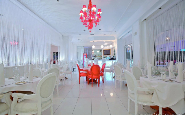 Red South Beach Hotel