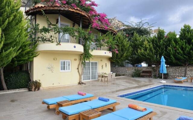 Villa Sunnyside by Lycia Collections