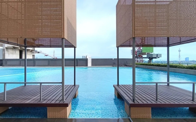 Premium Collins Boulevard Near Airport